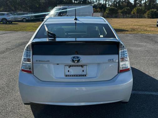 2010 Toyota Prius One