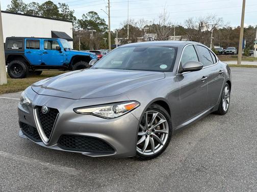 2017 Alfa Romeo Giulia Base
