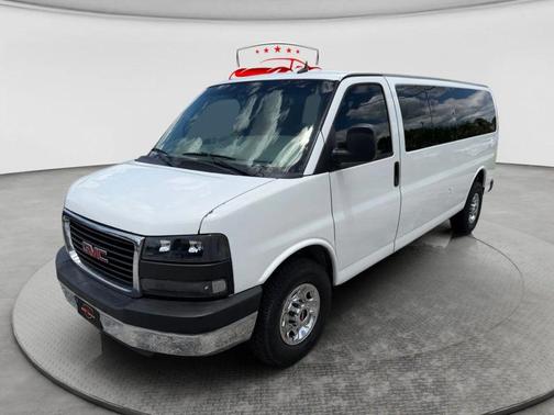 Summit White 2011 GMC Savana 3500 LT