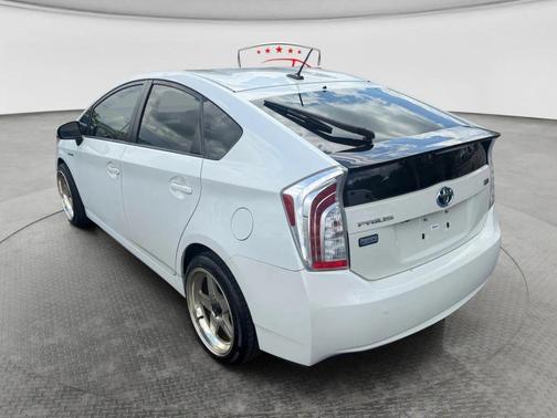 Blizzard Pearl 2015 Toyota Prius Persona Series Special Edition