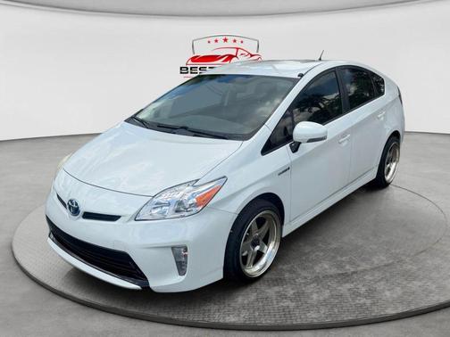 Blizzard Pearl 2015 Toyota Prius Persona Series Special Edition