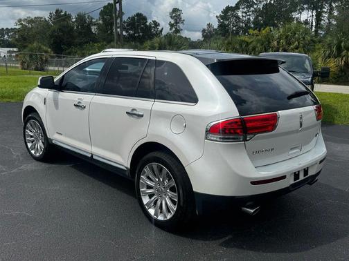 2011 Lincoln MKX Base