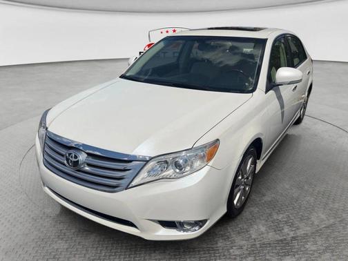 Blizzard Pearl 2011 Toyota Avalon Limited