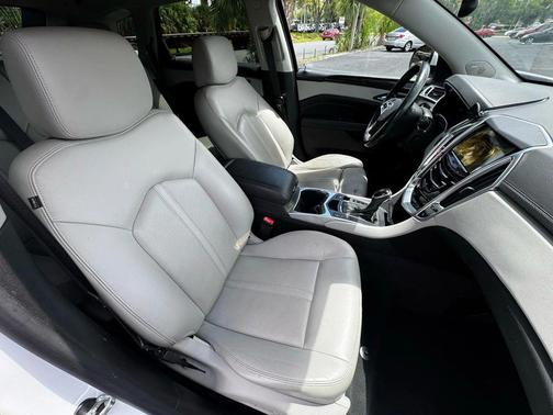 2015 Cadillac SRX Performance Collection