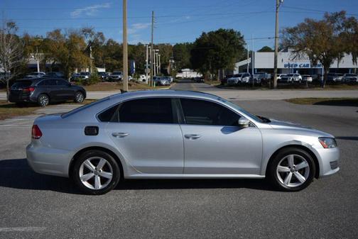 2013 Volkswagen Passat 2.5 SE