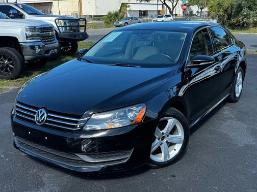 2012 Volkswagen Passat 2.5 SE