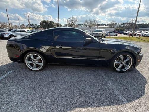 2014 Ford Mustang V6