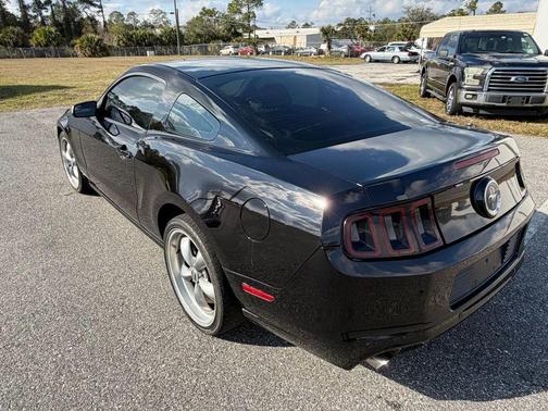 2014 Ford Mustang V6