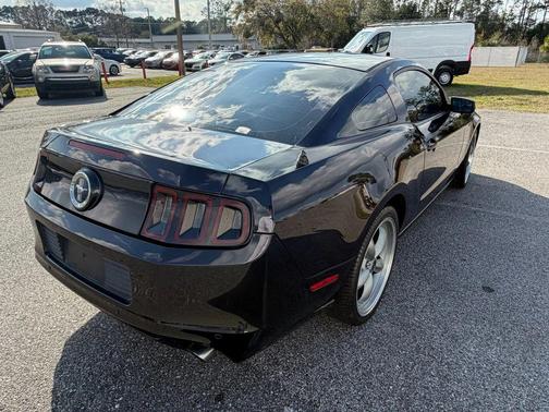 2014 Ford Mustang V6