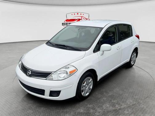 2011 Nissan Versa 1.8 S