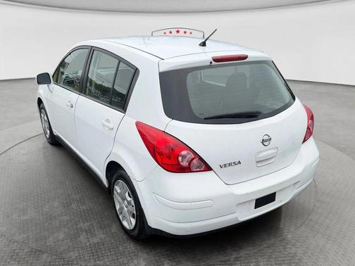 2011 Nissan Versa 1.8 S