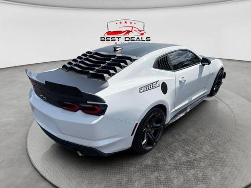 Summit White 2021 Chevrolet Camaro 1LT