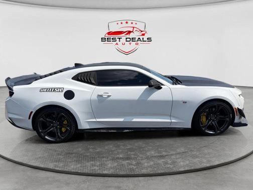 Summit White 2021 Chevrolet Camaro 1LT