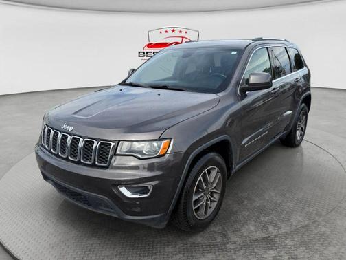 Granite Crystal Metallic Clearcoat 2019 Jeep Grand Cherokee Laredo