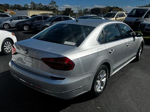 2016 Volkswagen Passat 1.8T S