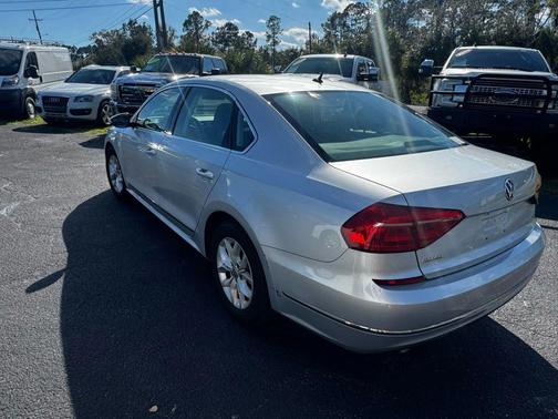 2016 Volkswagen Passat 1.8T S