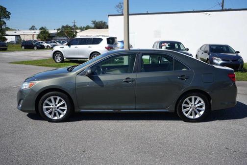 Silver 2012 Toyota Camry Hybrid XLE
