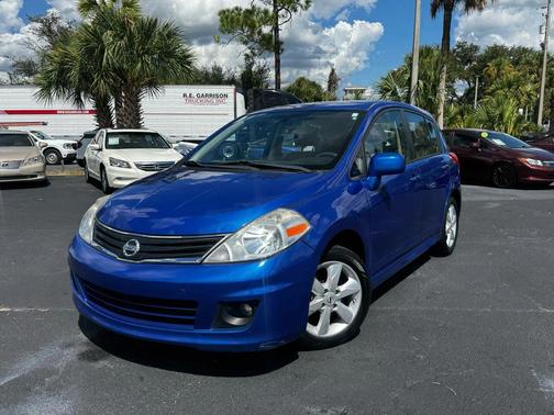 2012 Nissan Versa 1.8 SL