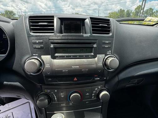 2010 Toyota Highlander SE