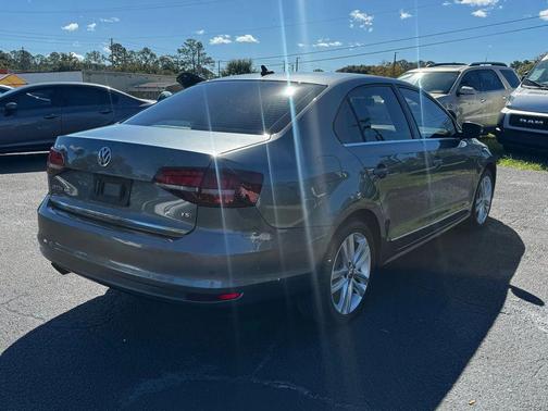 2017 Volkswagen Jetta 1.8T SEL
