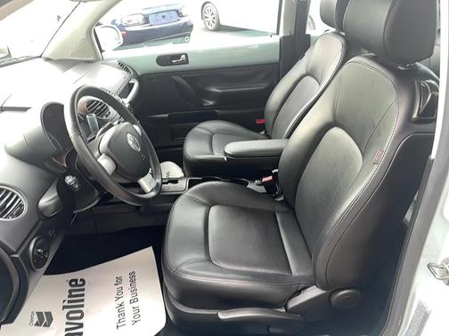 2010 Volkswagen New Beetle 2.5L