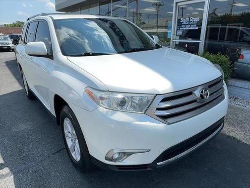 2013 Toyota Highlander SE