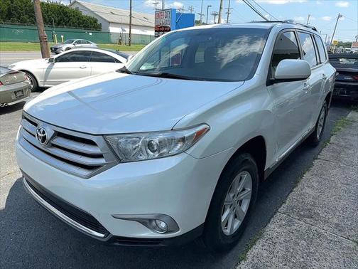2013 Toyota Highlander SE