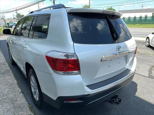 2013 Toyota Highlander SE