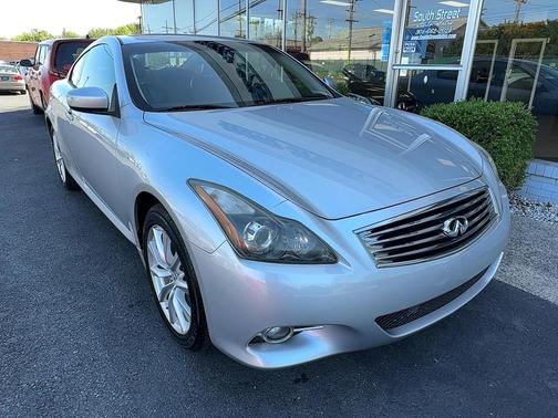 2011 INFINITI G37x Base