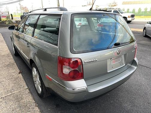 2005 Volkswagen Passat GLX V6 4Motion