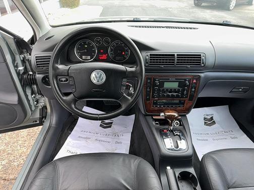 2005 Volkswagen Passat GLX V6 4Motion