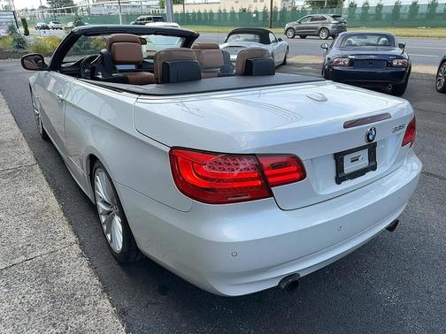 2011 BMW 335 335i