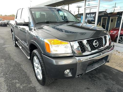 2012 Nissan Titan SL