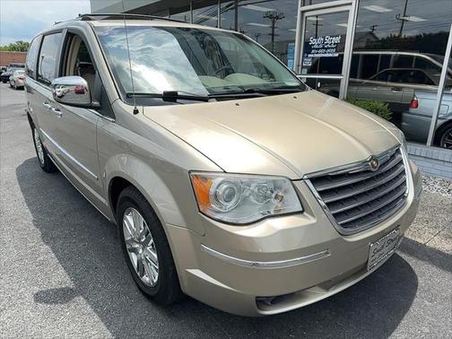 2008 Chrysler Town & Country Limited