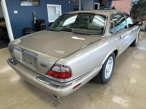 1998 Jaguar XJ Vanden Plas
