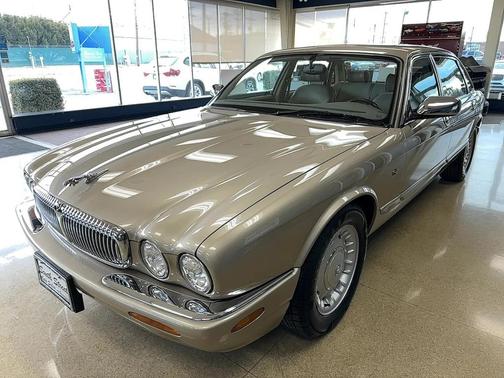 1998 Jaguar XJ Vanden Plas