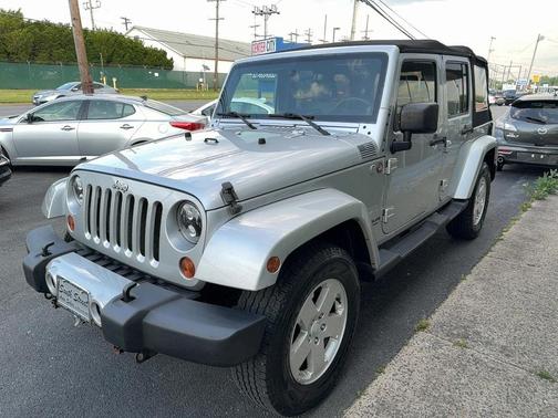 Bright Silver Metallic 2010 Jeep Wrangler Unlimited Sahara