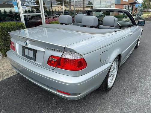 2004 BMW 330 