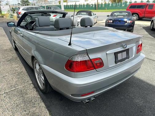 2004 BMW 330 