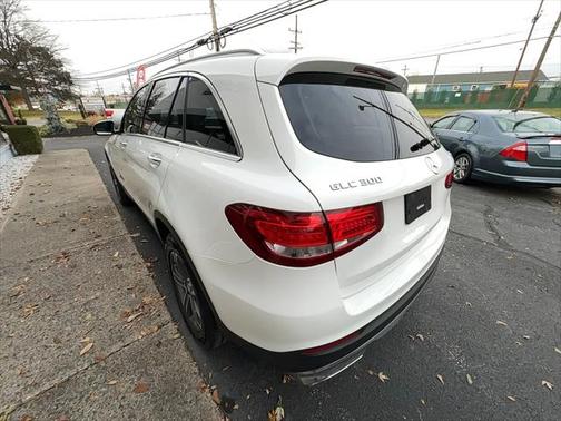 2017 Mercedes-Benz GLC 300 4MATIC