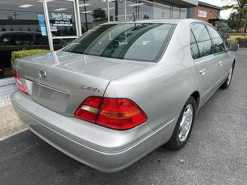 2001 Lexus LS 430 Base