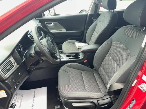 Crimson Red 2017 Kia Niro FE