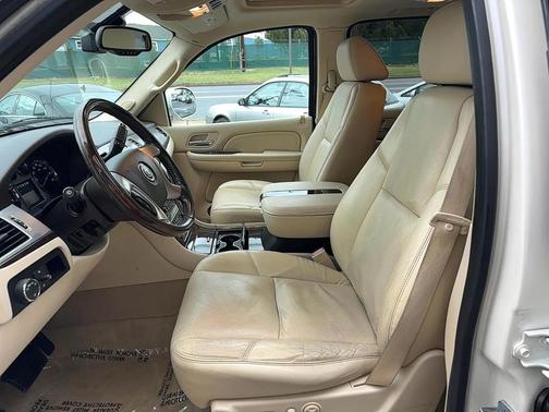 2008 Cadillac Escalade Base