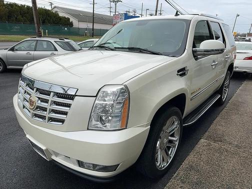 2008 Cadillac Escalade Base