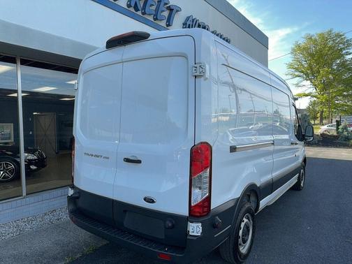 Oxford White 2018 Ford Transit-250 Base