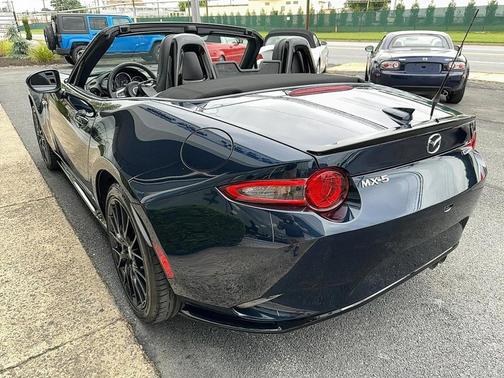 2022 Mazda MX-5 Miata Club