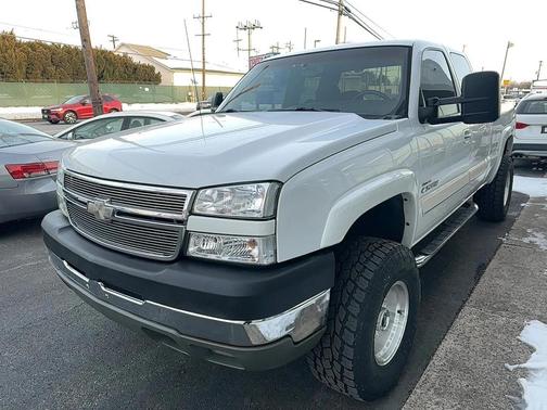 2005 Chevrolet Silverado 2500 LS H/D Extended Cab