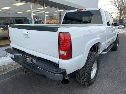 2005 Chevrolet Silverado 2500 LS H/D Extended Cab