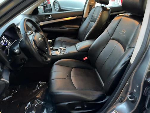 2010 INFINITI G37x Base