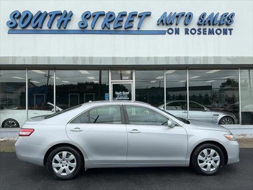 2010 Toyota Camry LE